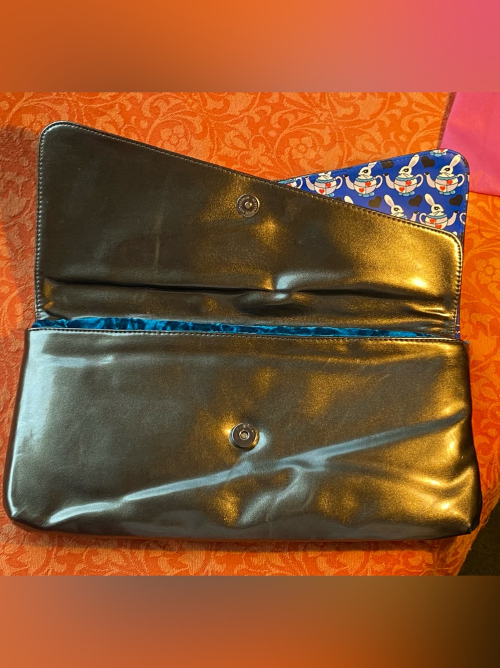 NWT in dust bag Irregular Choice Flick Flack clutch bag,metallic khaki gold - Picture 9 of 16